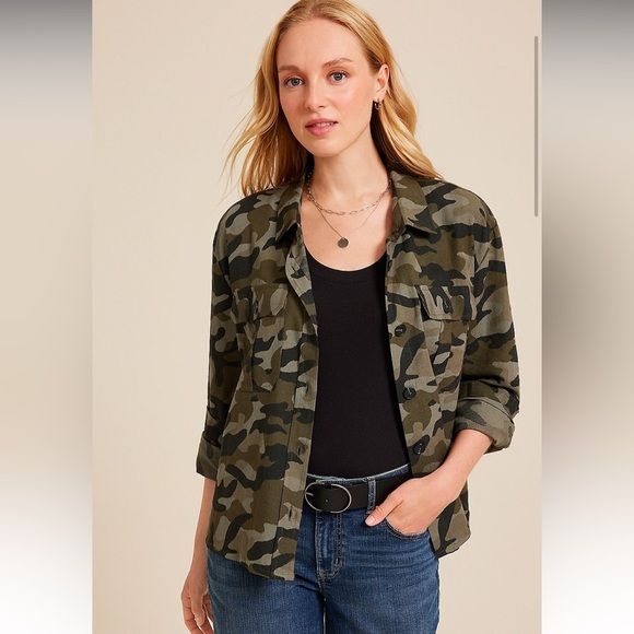 Maurice’s Shortie Utility Camo Button Up Shirt - Picture 1 of 7